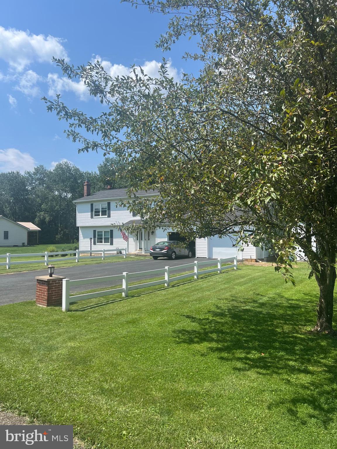 SMITH/HUGHES - Residential