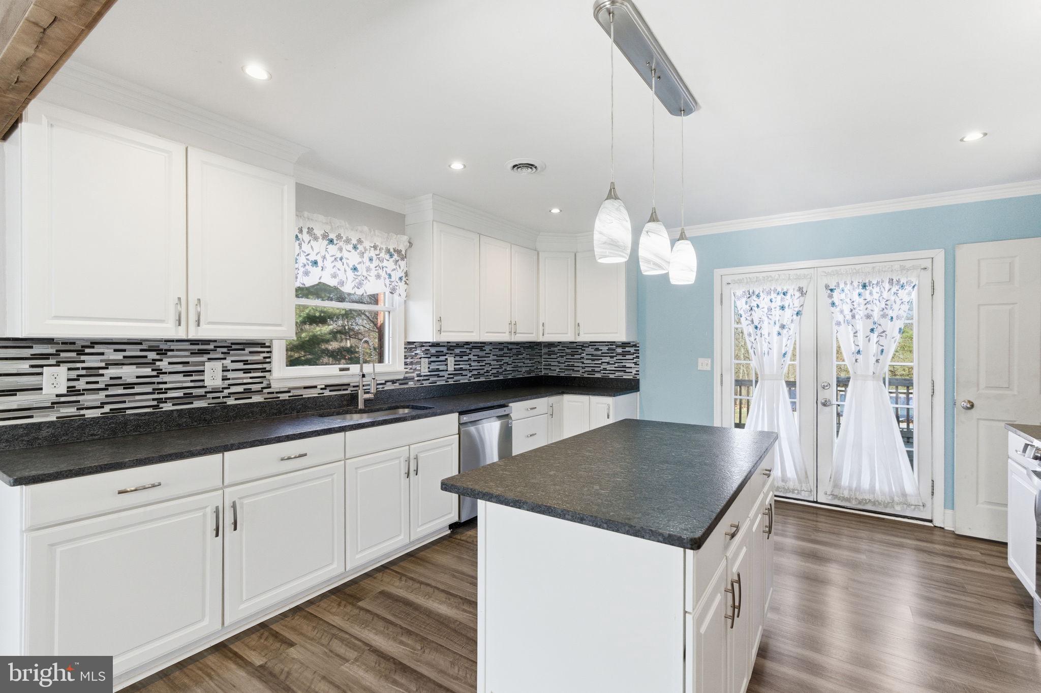 HIDDEN MEADOWS - Residential