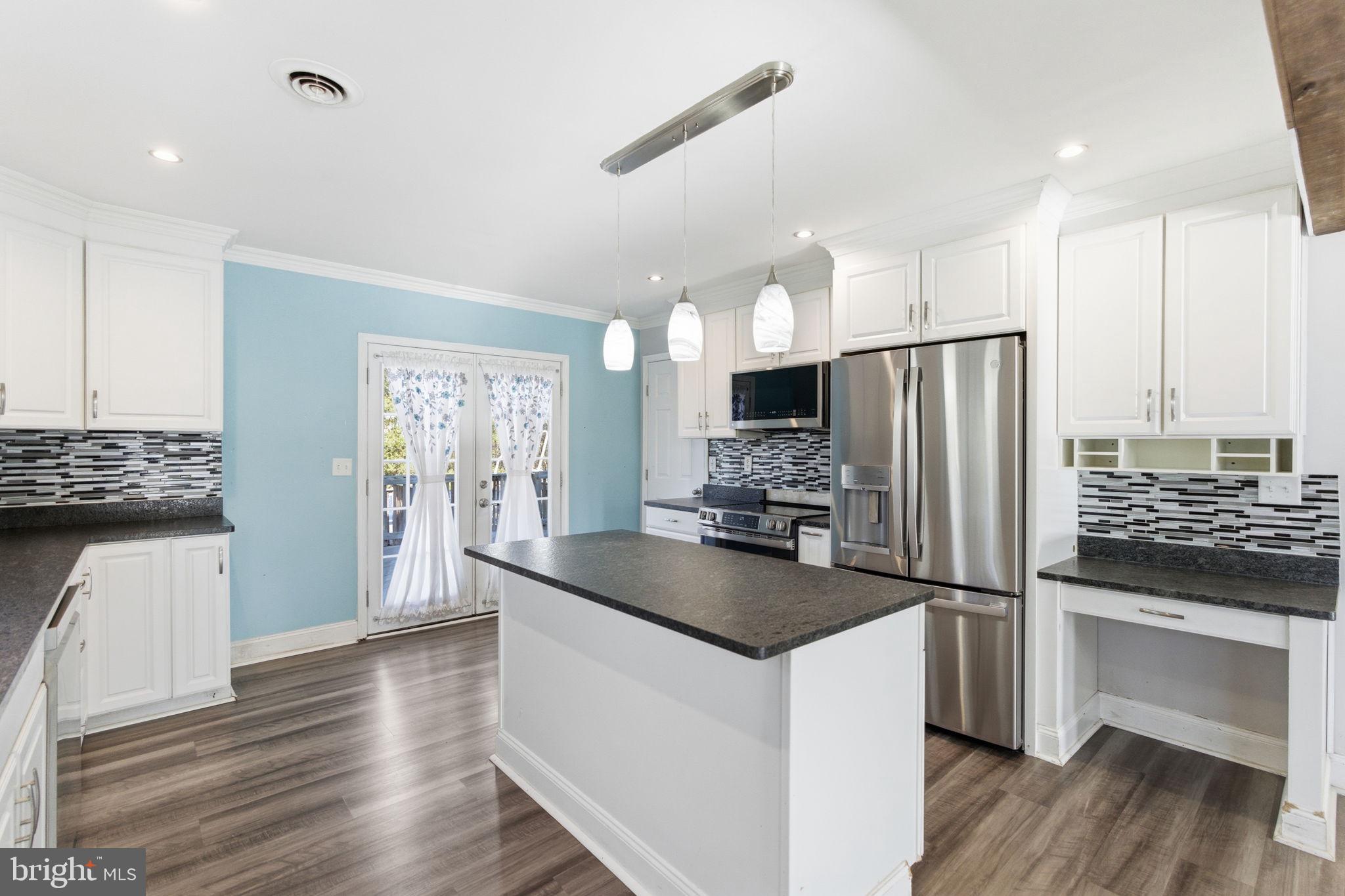 HIDDEN MEADOWS - Residential