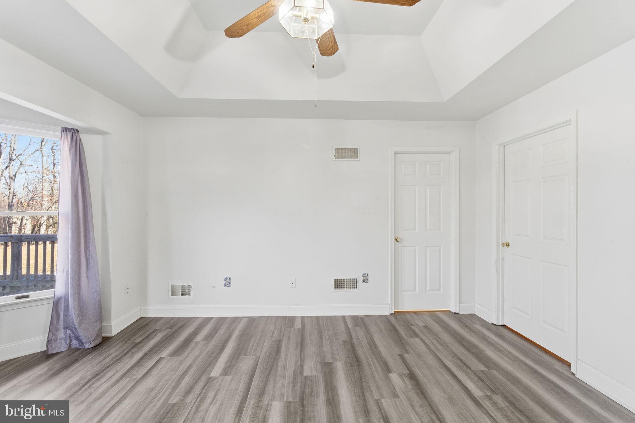 HIDDEN MEADOWS - Residential