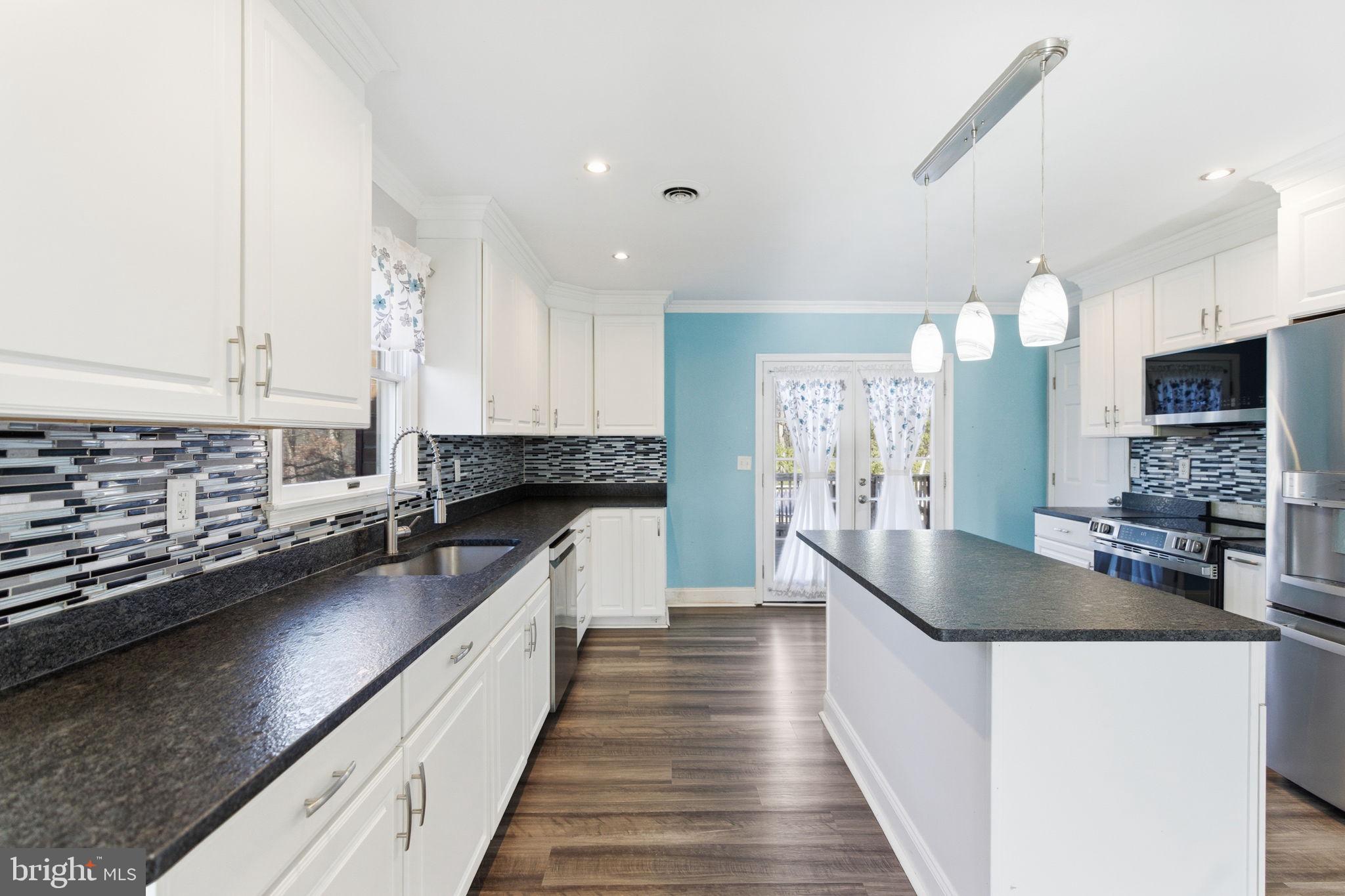 HIDDEN MEADOWS - Residential