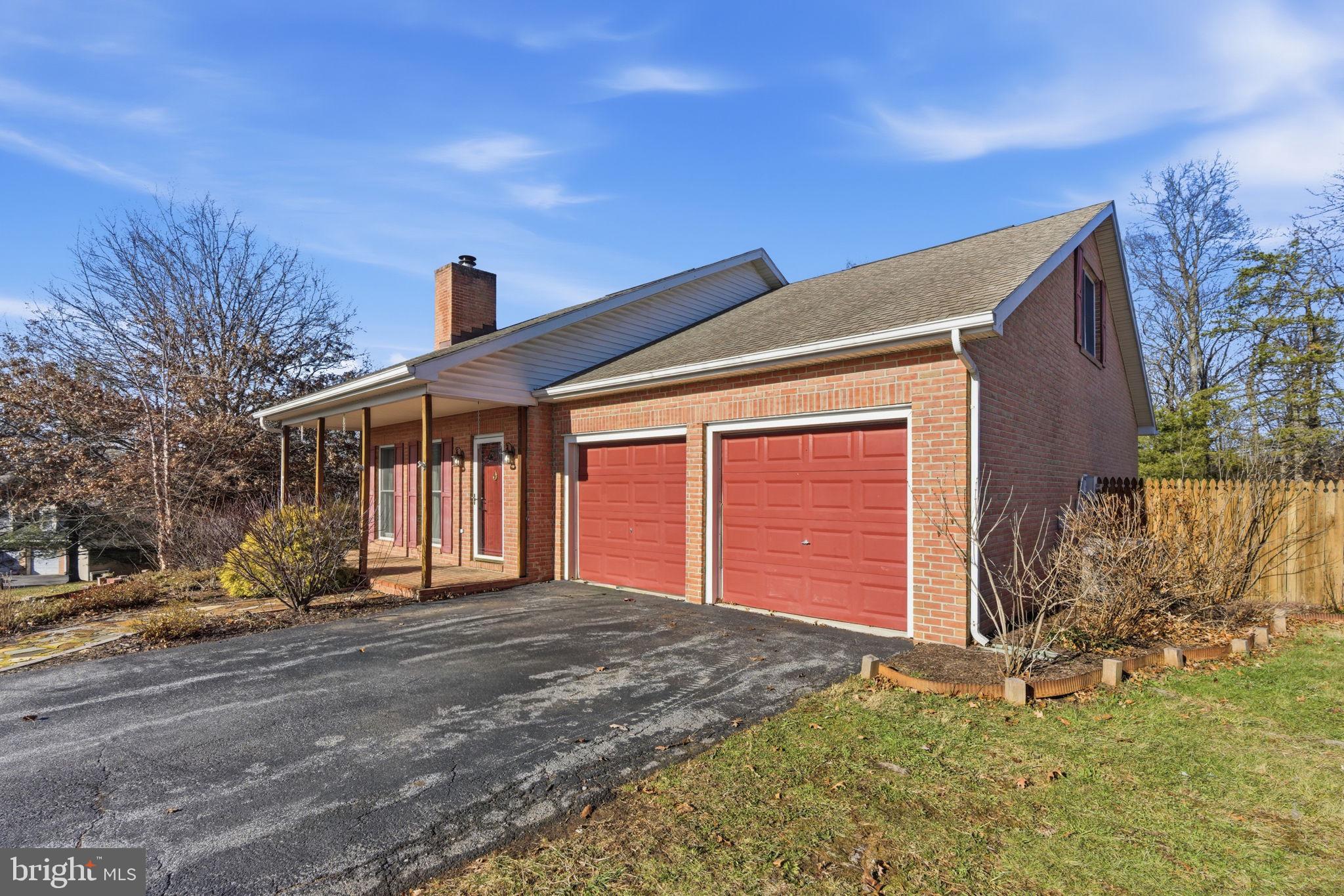 HIDDEN MEADOWS - Residential