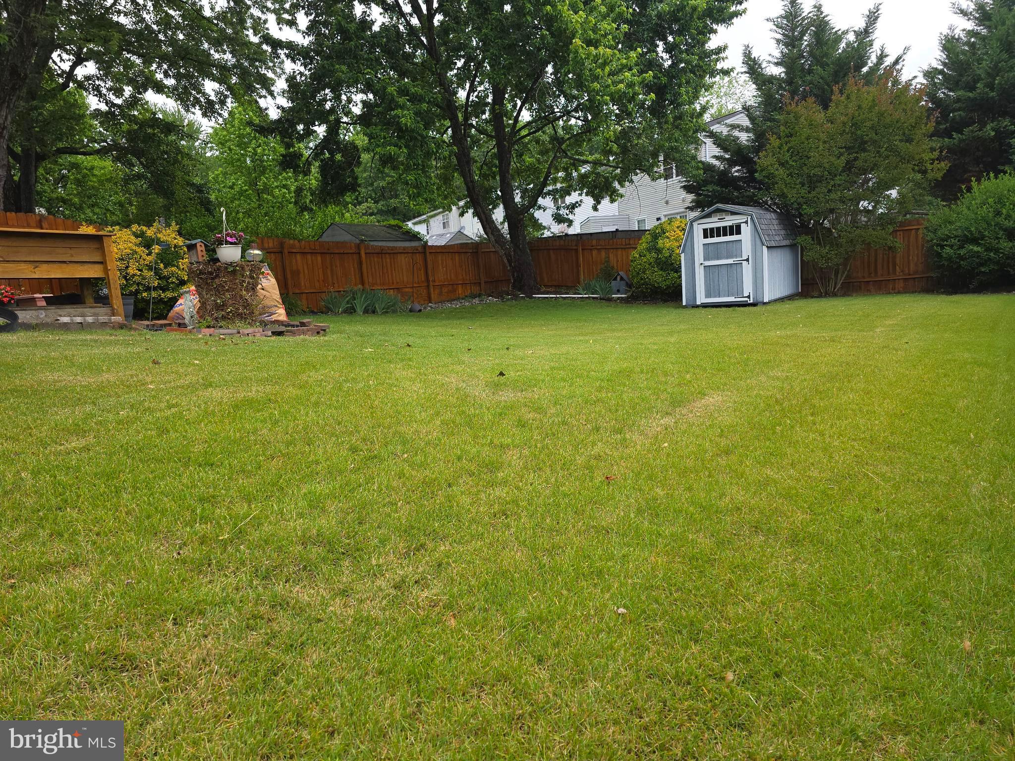 862 HOLLY DRIVE
