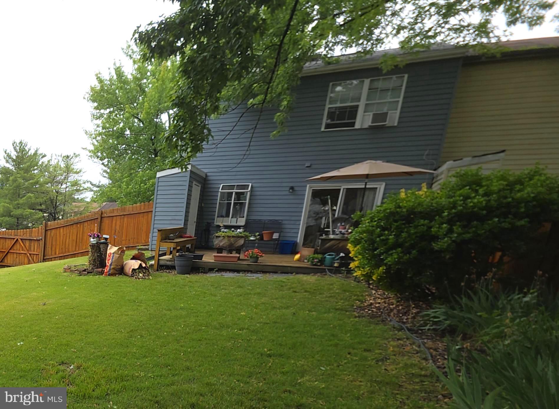 862 HOLLY DRIVE