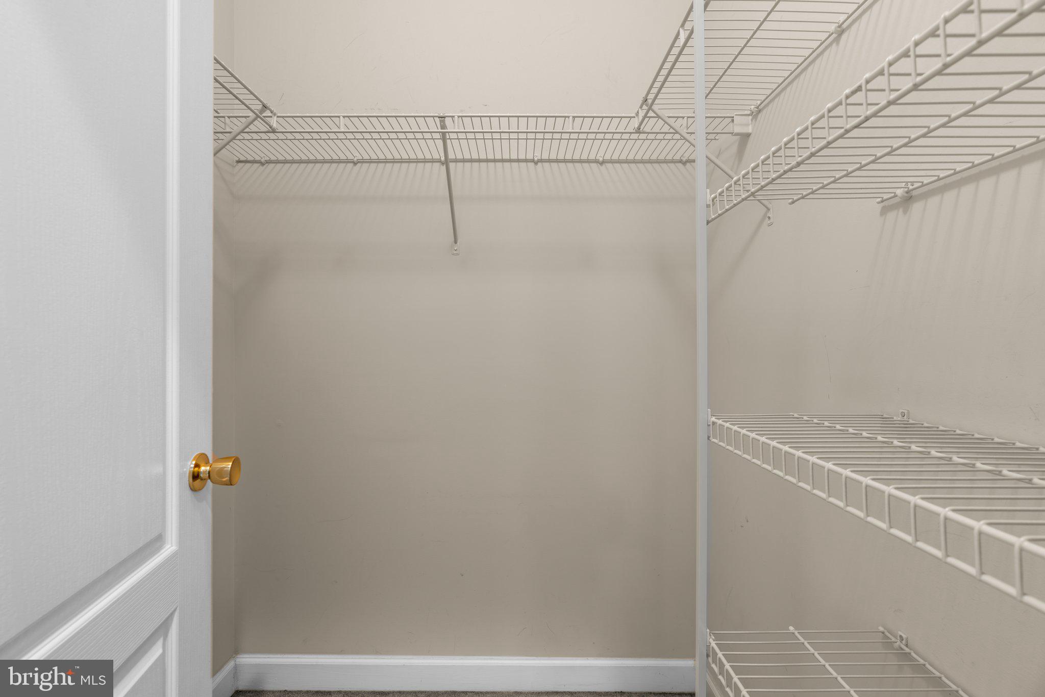 RUSSETT - Residential