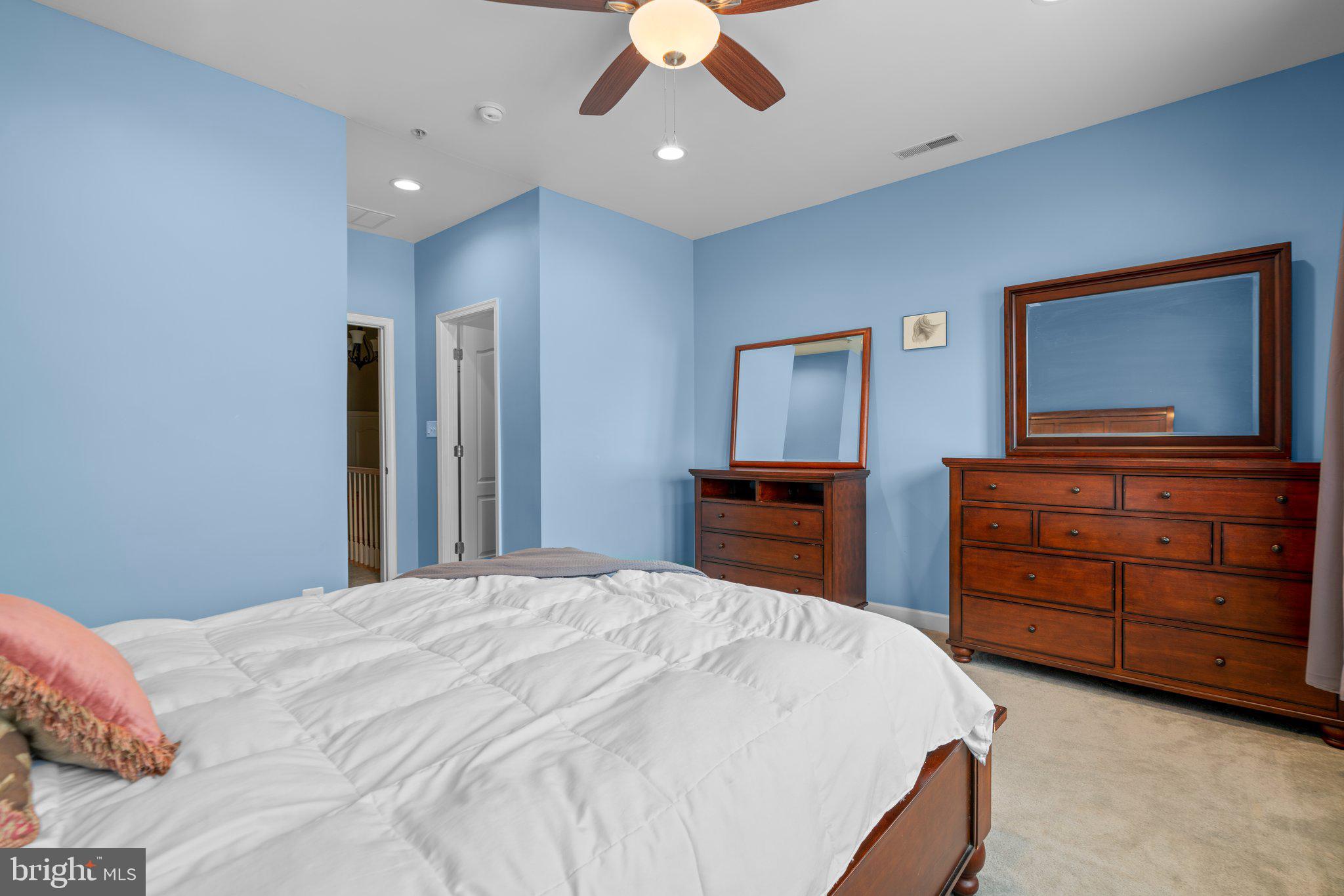 RUSSETT - Residential