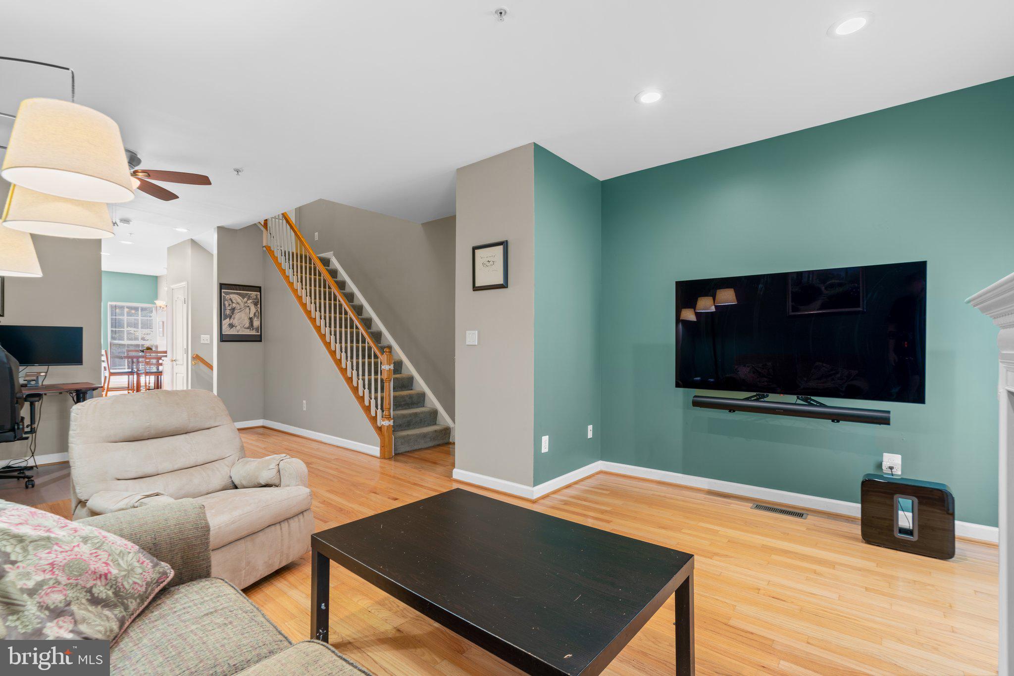 RUSSETT - Residential