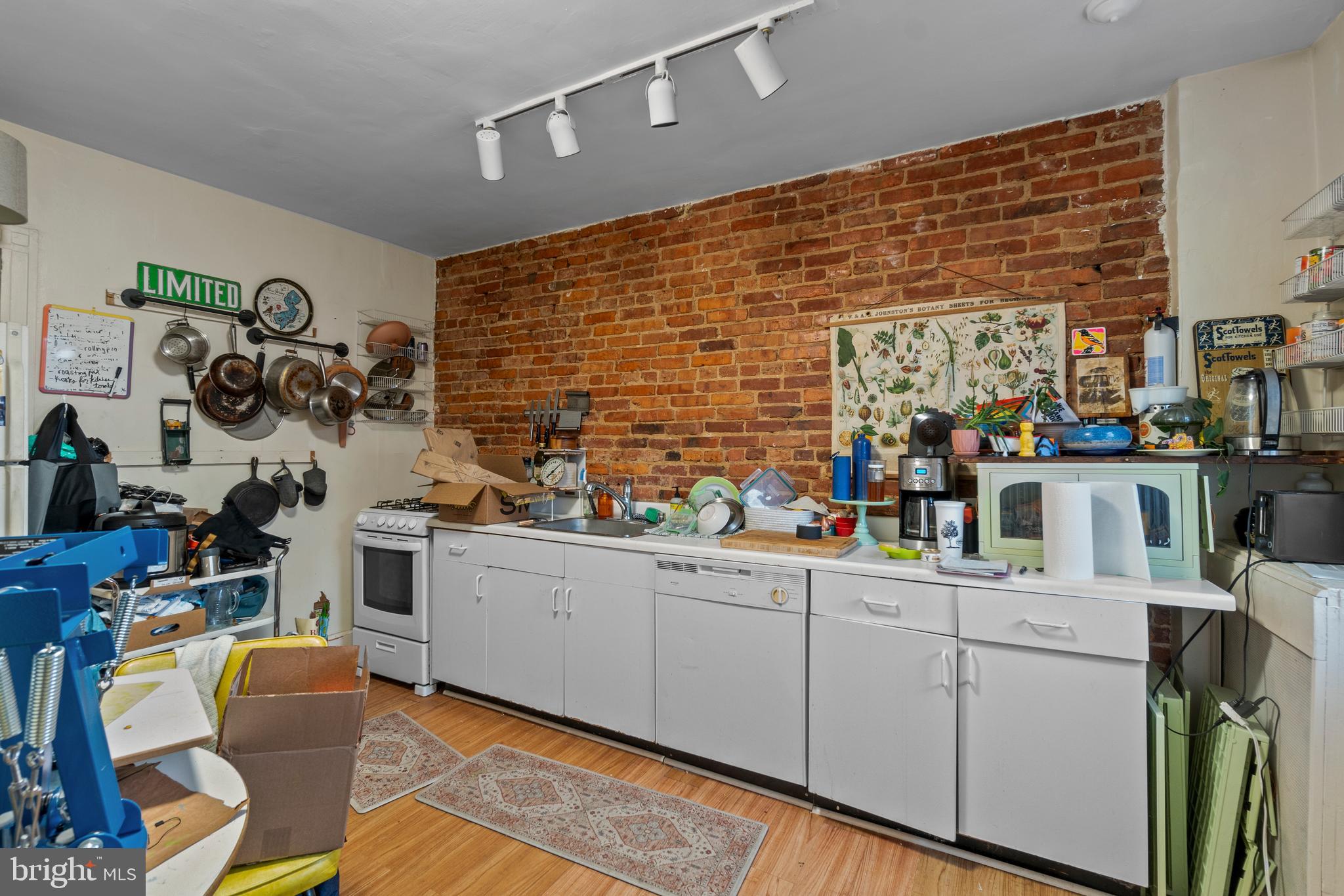 OAKENSHAWE - Residential Income