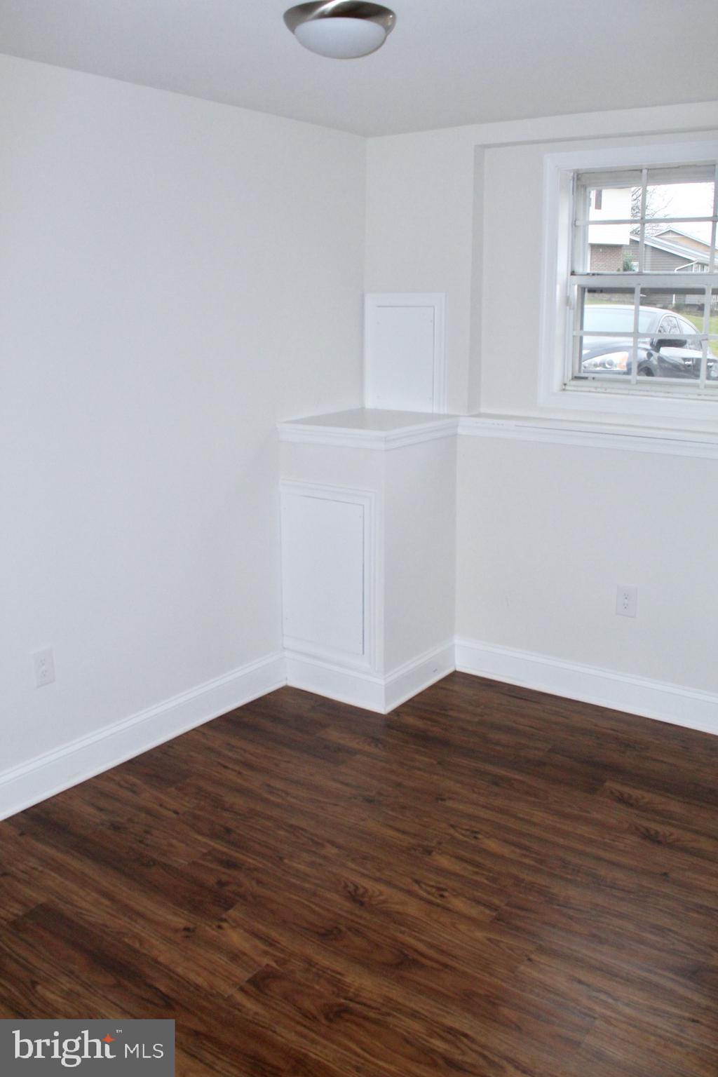 VILLAGE OF OLDE MILL - Residential