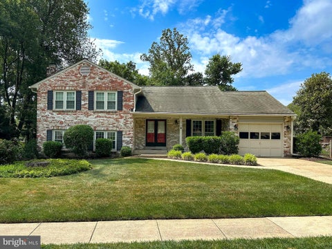 Photo of 2719 Deepford Drive, WOODBRIDGE, VA 22192 (MLS # VAPW2122350)