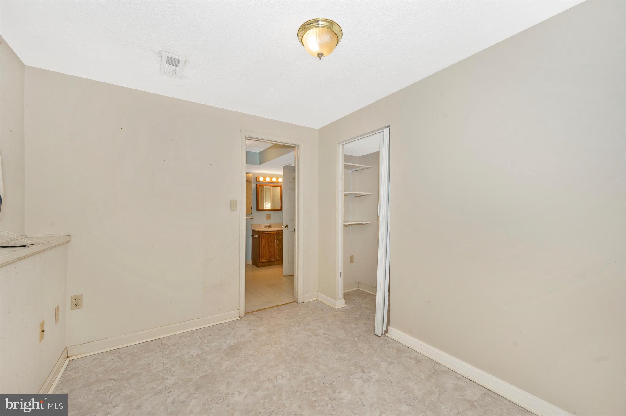 OLD FARM STATION - Residential