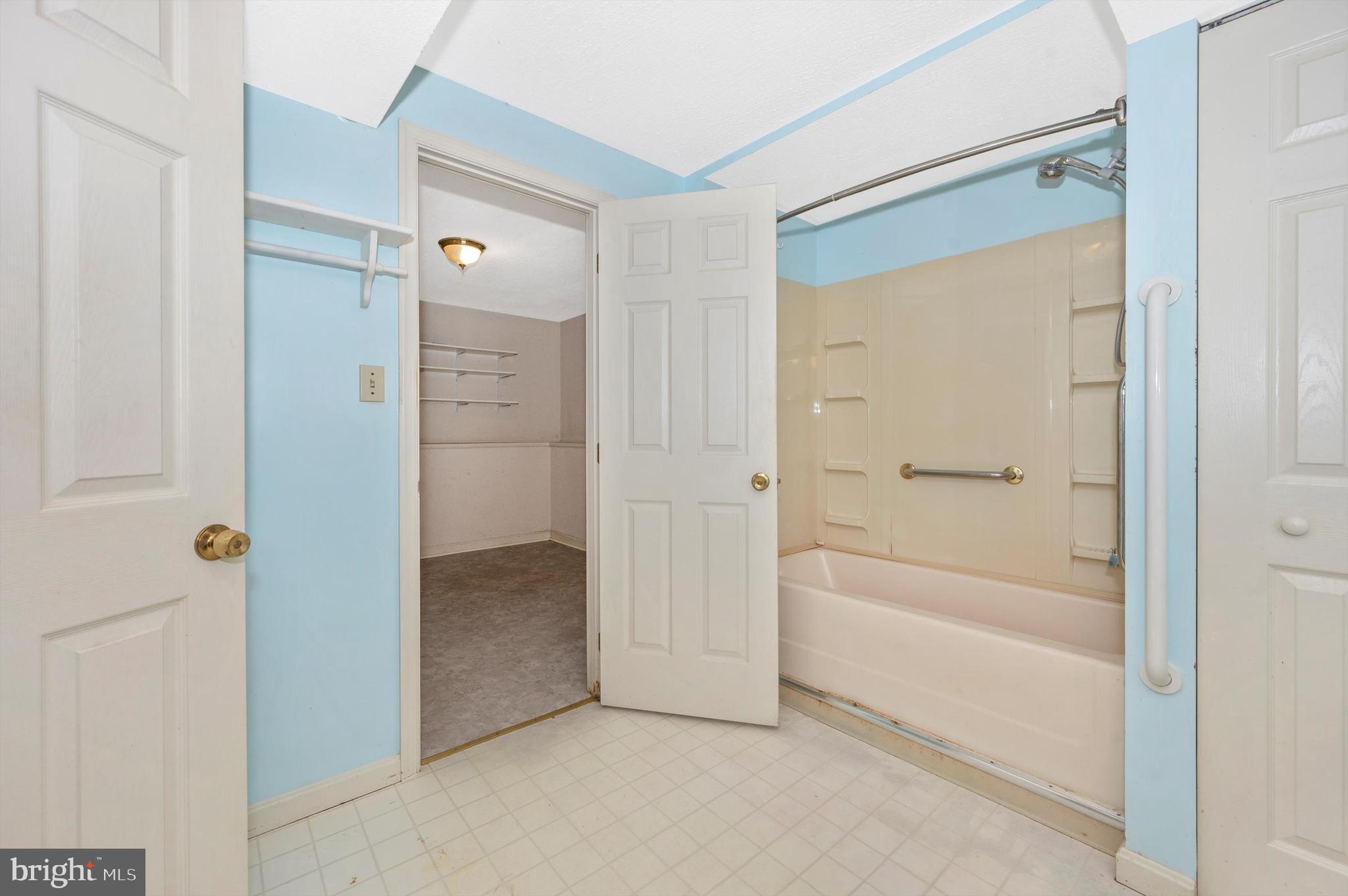 OLD FARM STATION - Residential