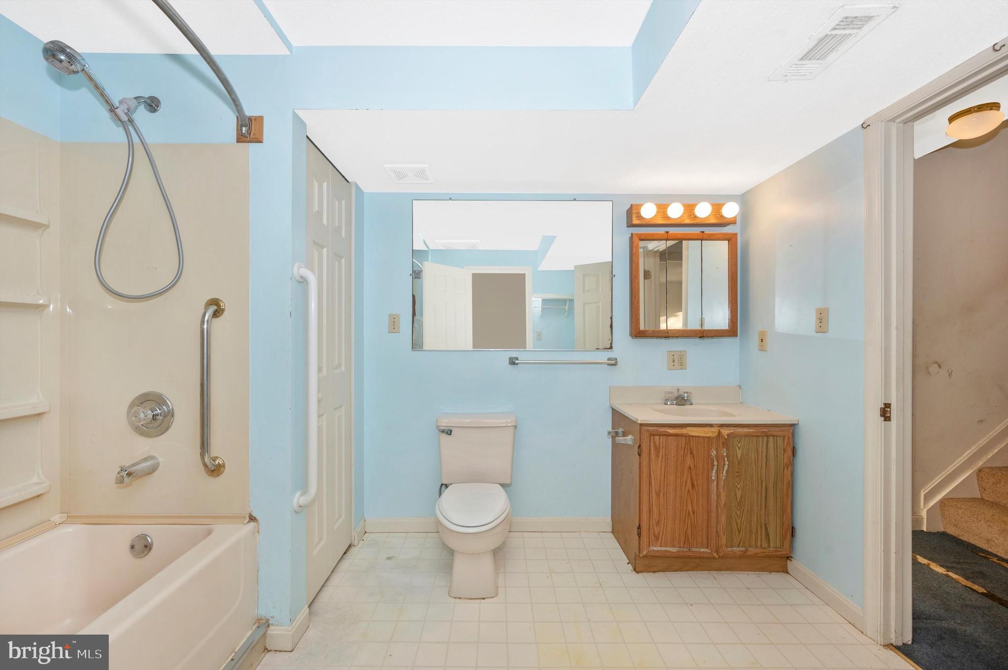 OLD FARM STATION - Residential