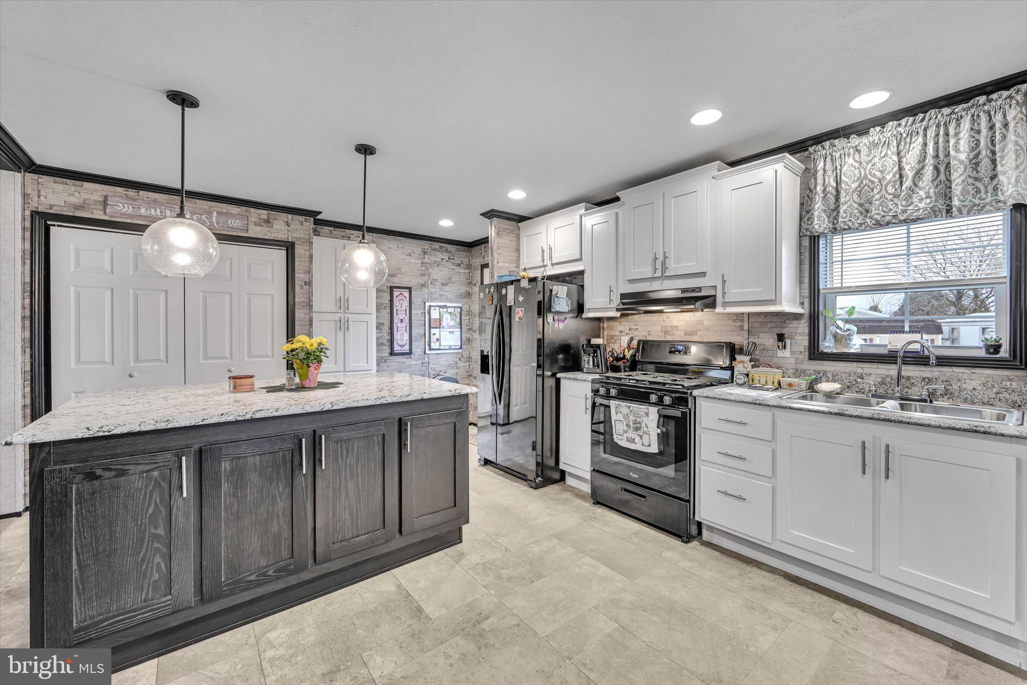 PALM CITY PARK - Residential