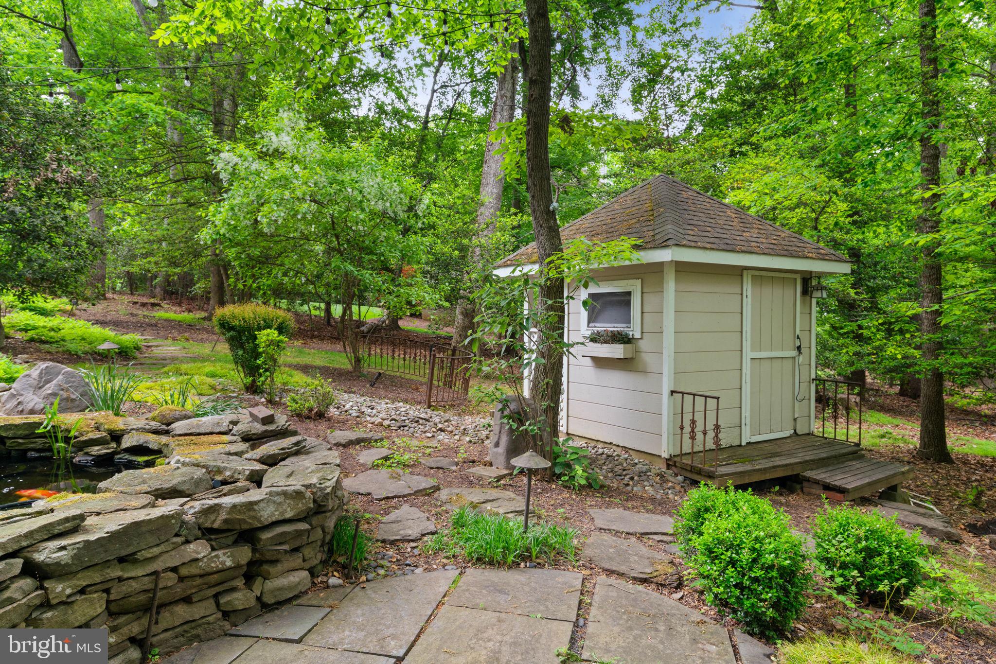 WYNNEWOOD - Residential