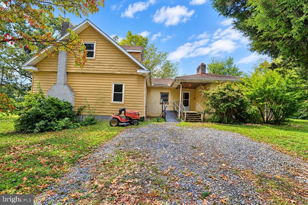 113 LINDBERGH DRIVE