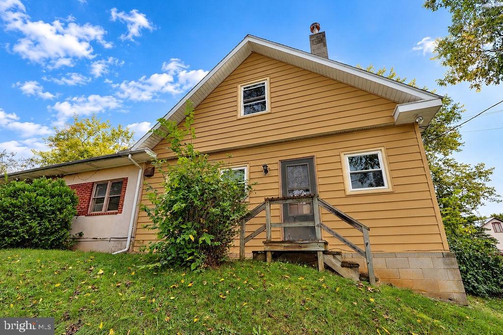 113 LINDBERGH DRIVE