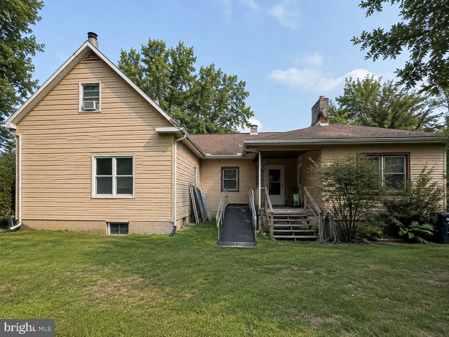 113 LINDBERGH DRIVE