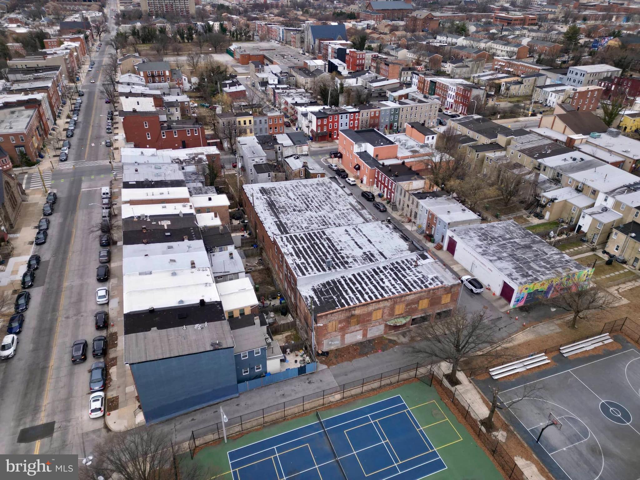 1301 N SPRING STREET
