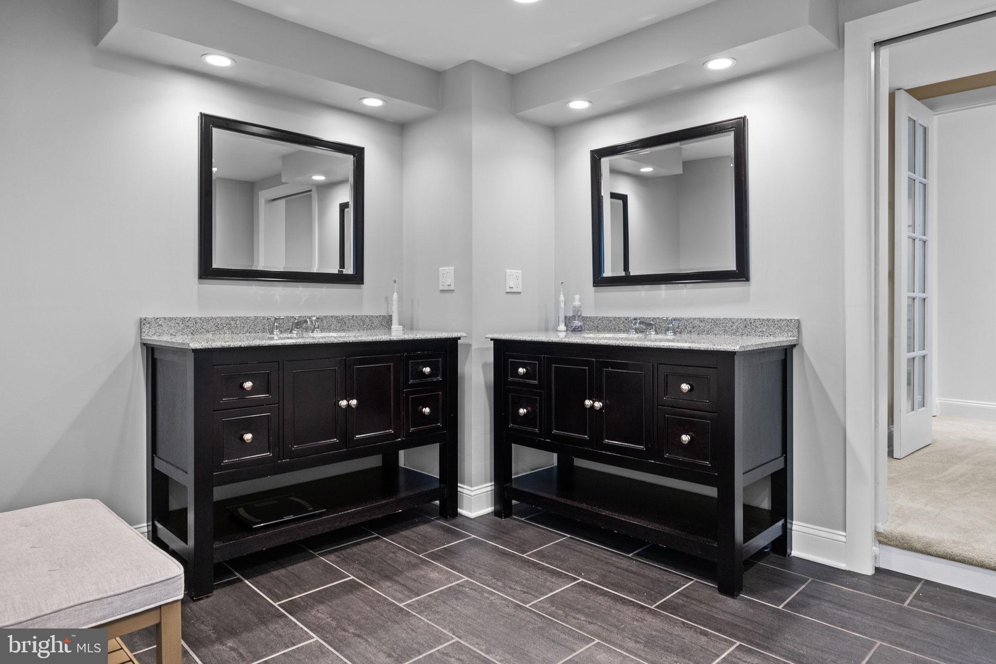 EDGEWOOD PARK - Residential