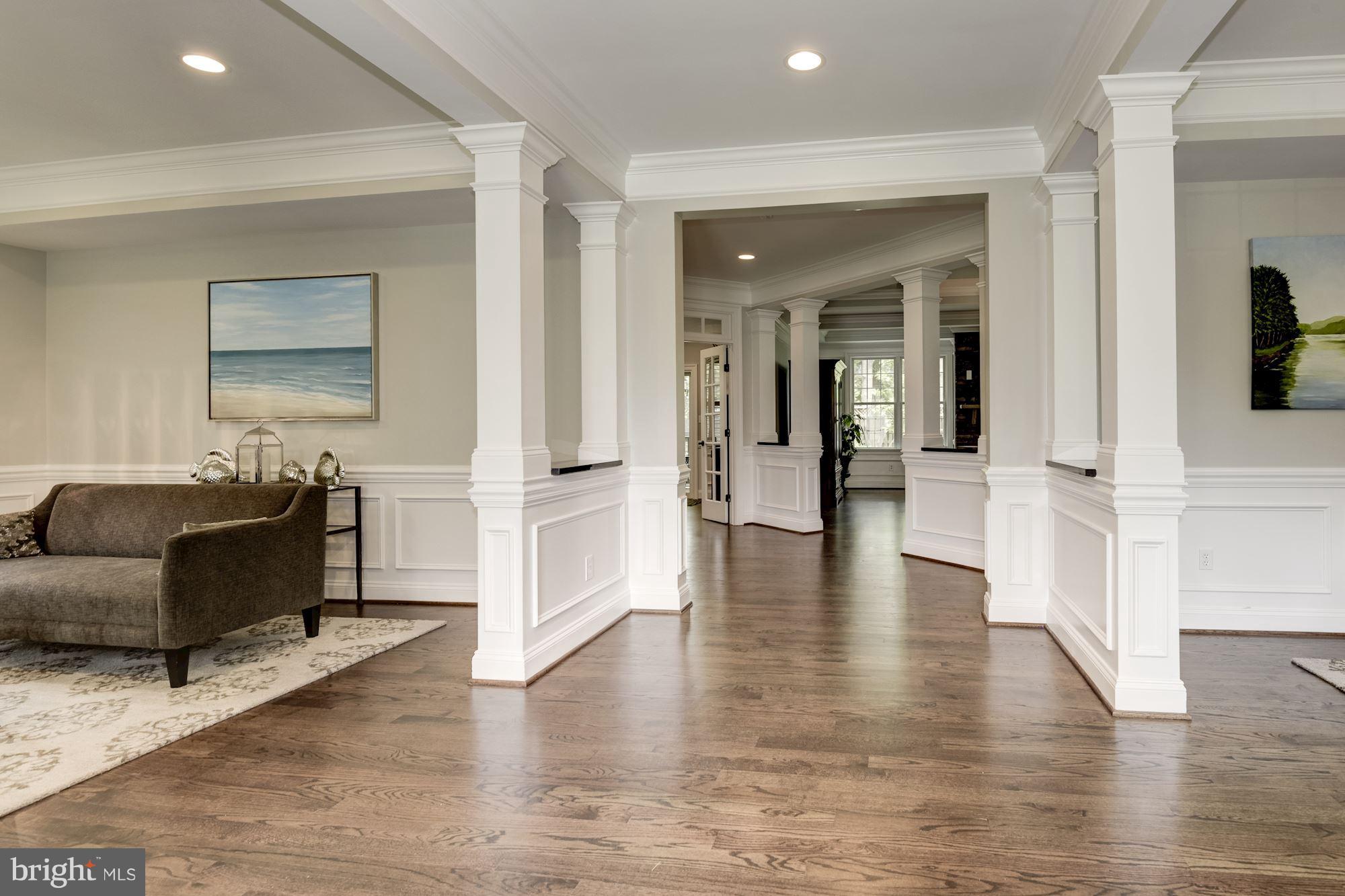 LARCHMONT - Residential