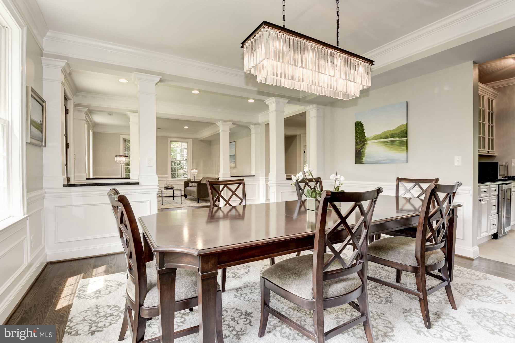 LARCHMONT - Residential