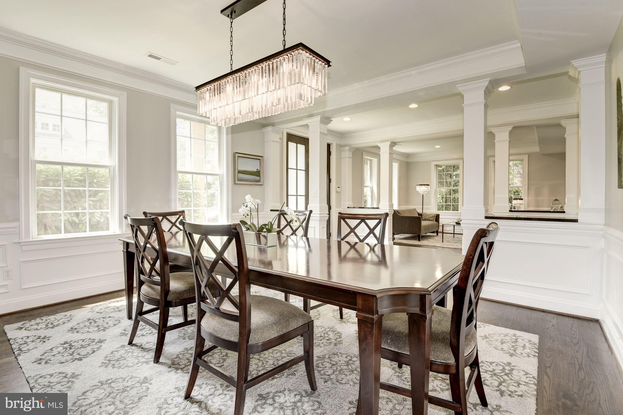 LARCHMONT - Residential