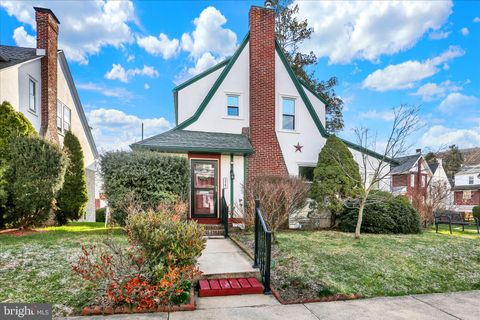 Homes For Sale - 117 Center Street<br/> READING, PA 19606