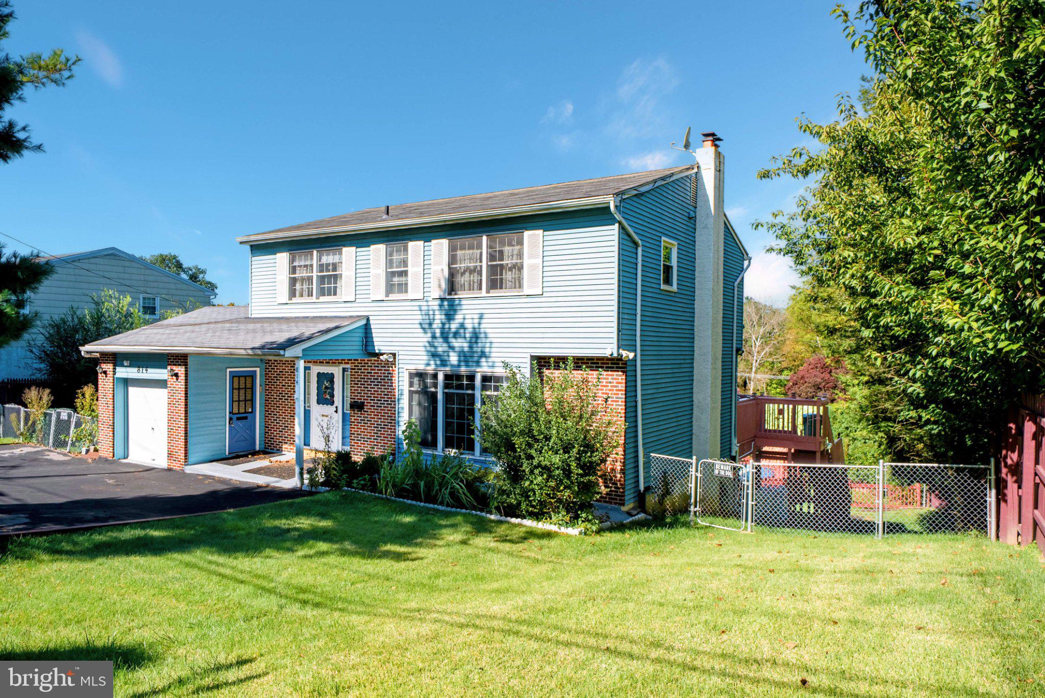 814 CALEDONIA STREET