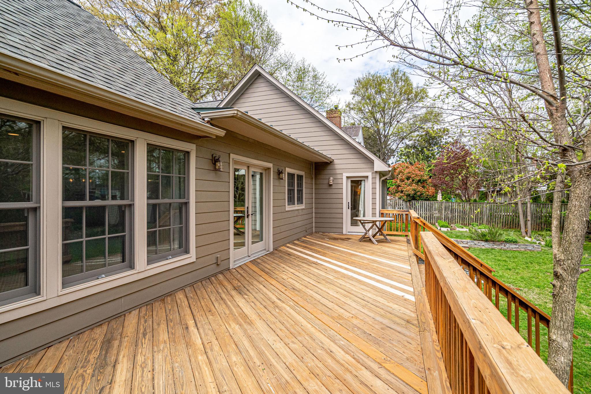 COLLEGE PARK - Residential