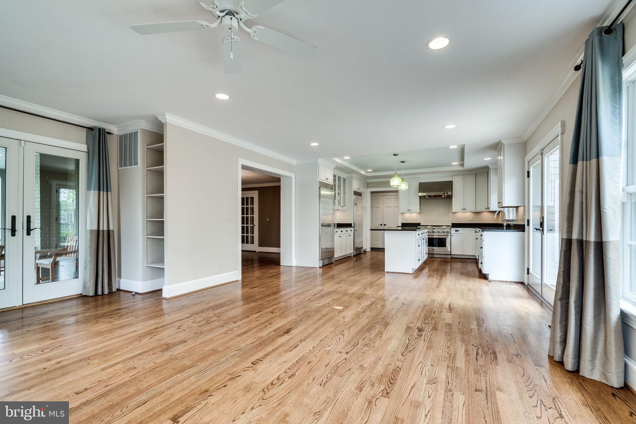 COLLEGE PARK - Residential