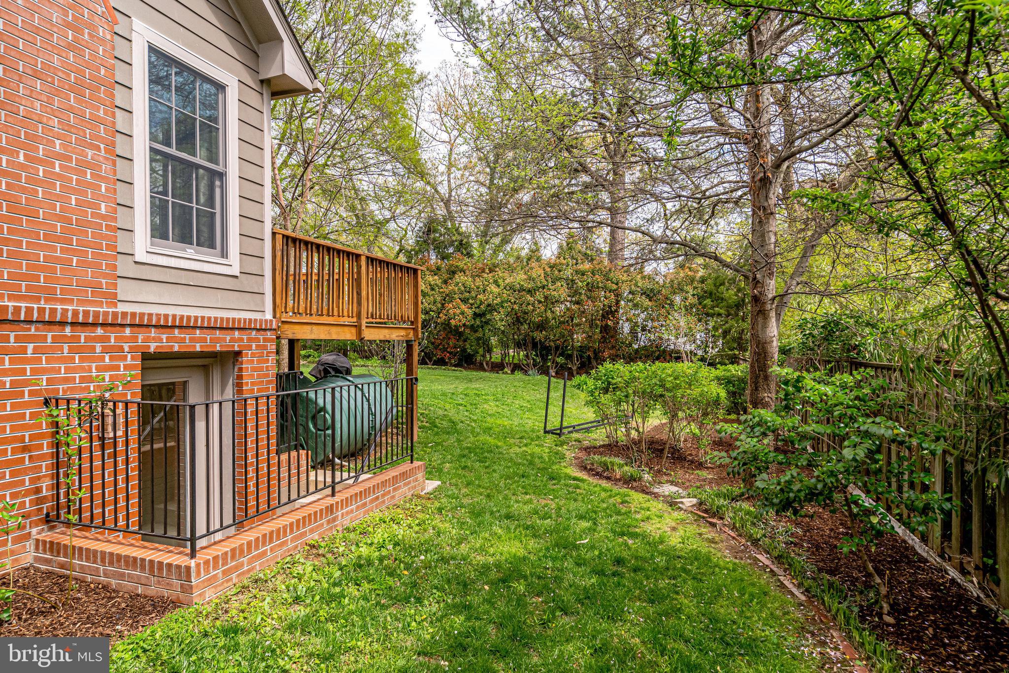 COLLEGE PARK - Residential