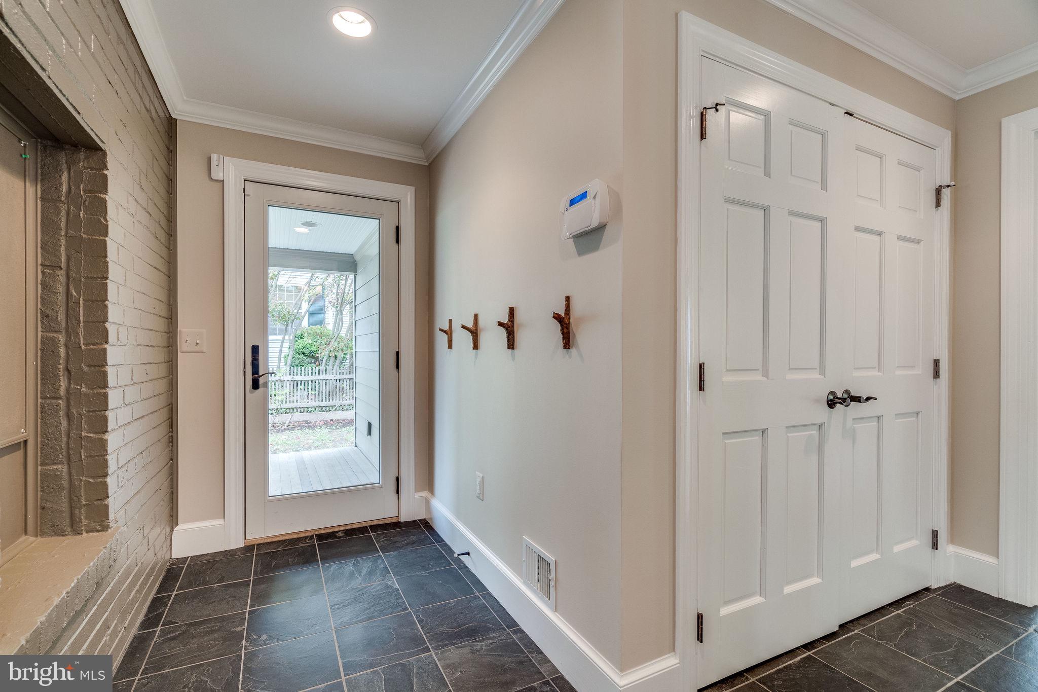 COLLEGE PARK - Residential