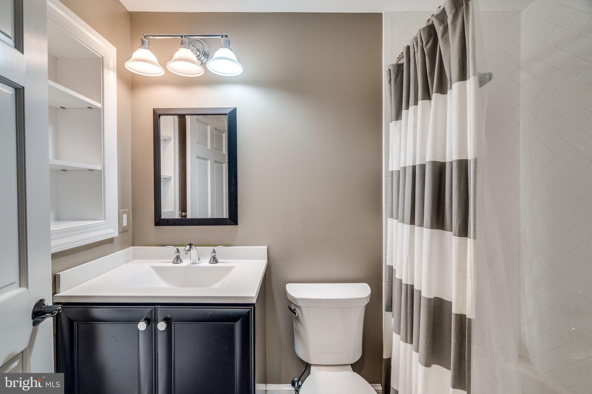 COLLEGE PARK - Residential