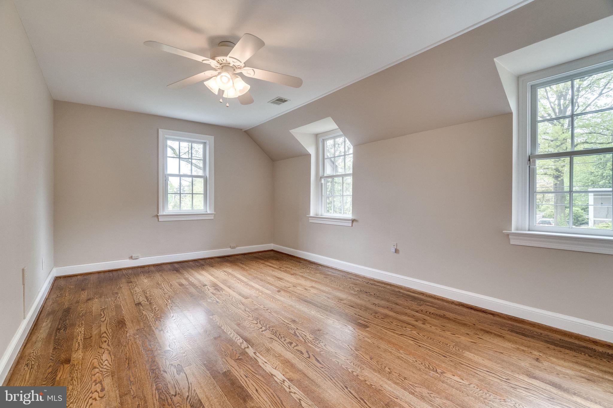 COLLEGE PARK - Residential