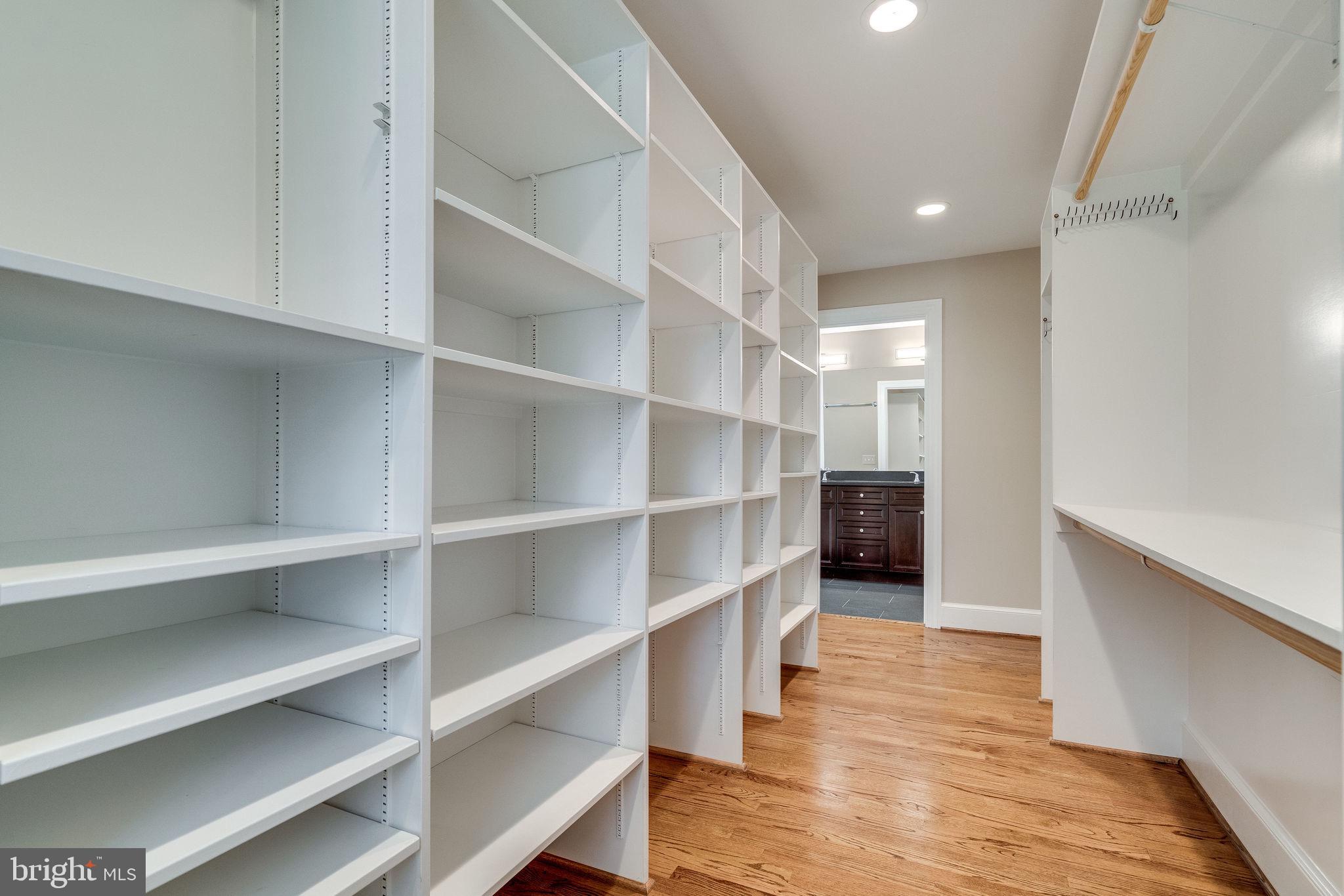 COLLEGE PARK - Residential