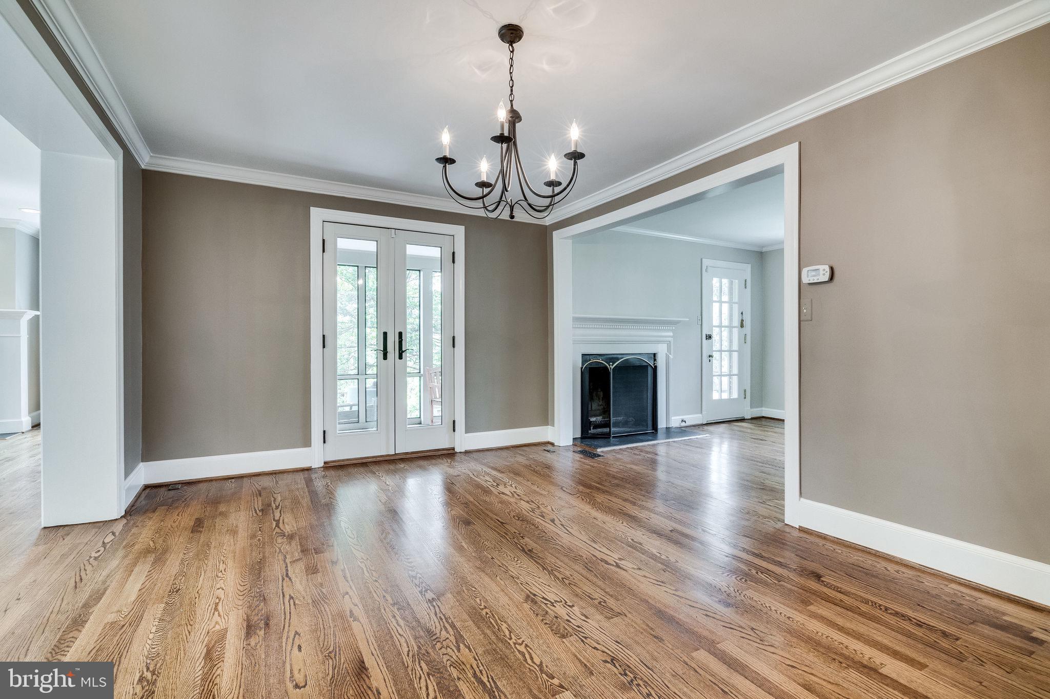 COLLEGE PARK - Residential