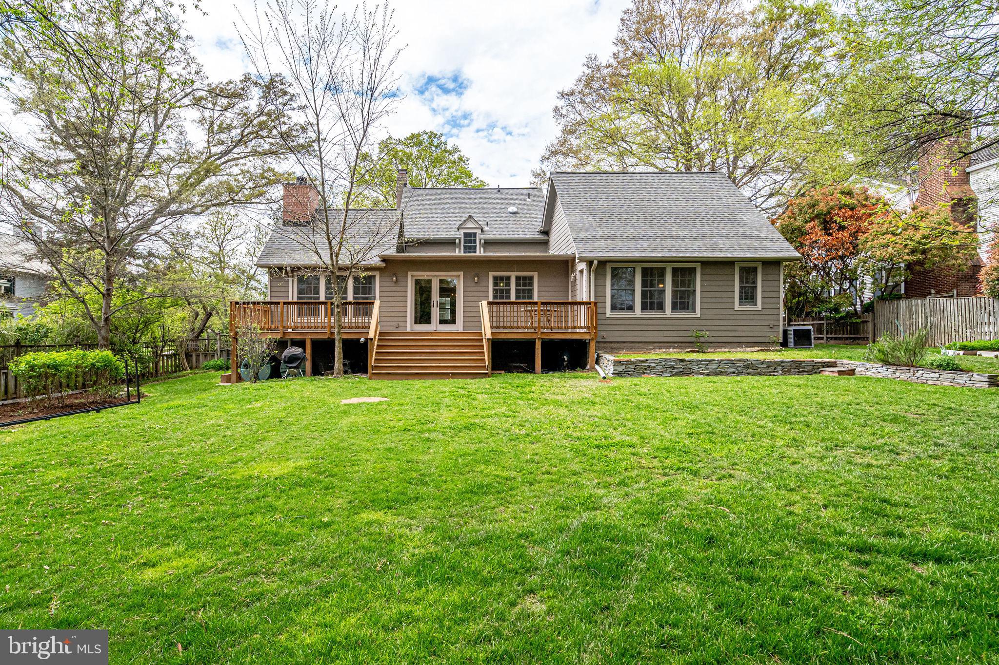 COLLEGE PARK - Residential