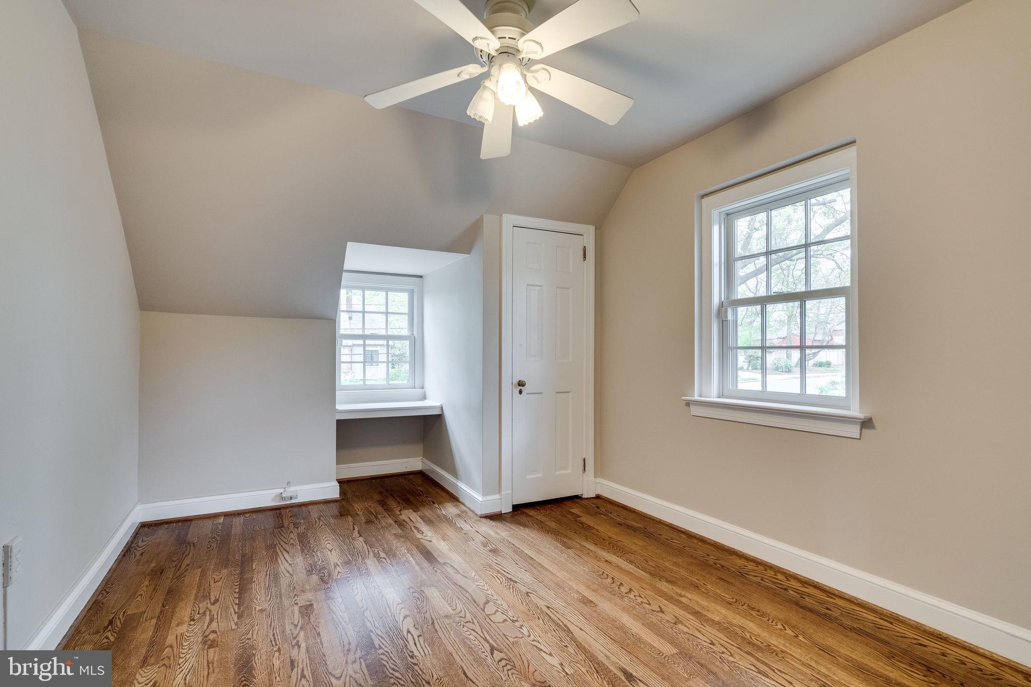 COLLEGE PARK - Residential