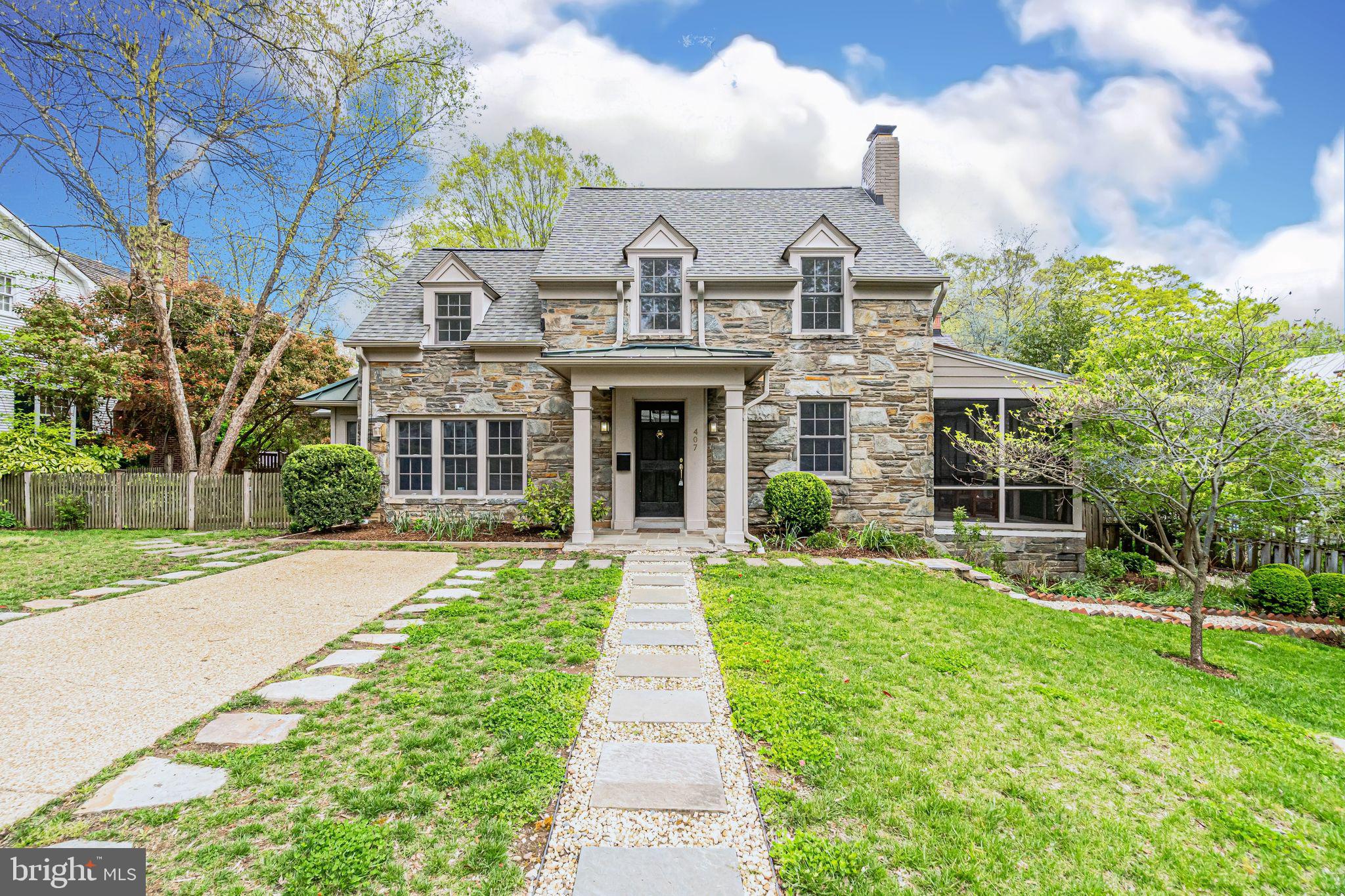 COLLEGE PARK - Residential