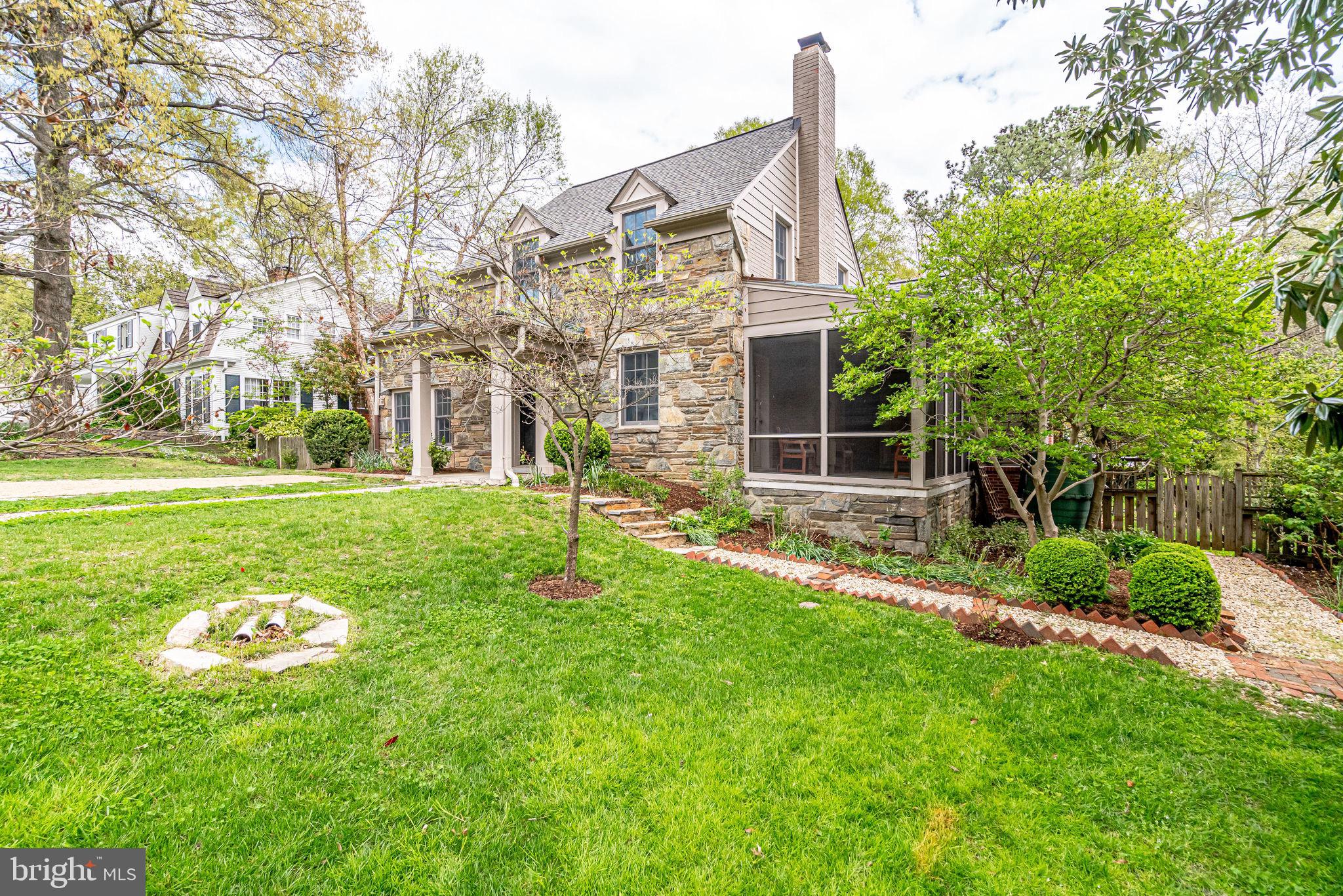 COLLEGE PARK - Residential