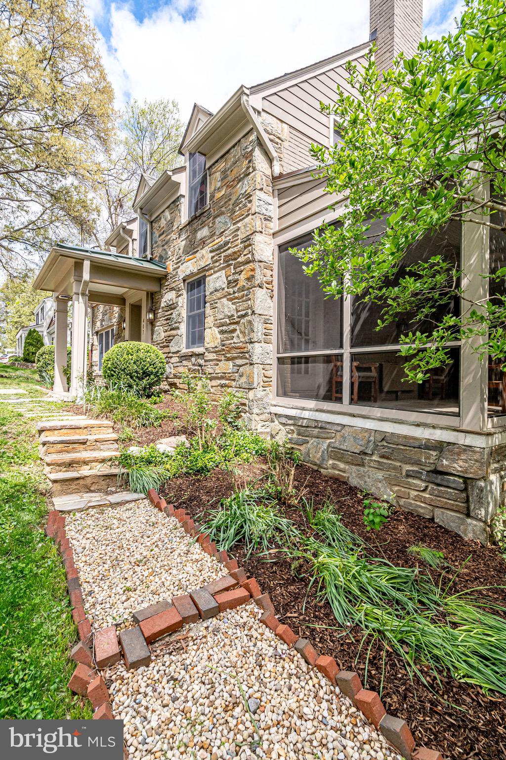 COLLEGE PARK - Residential