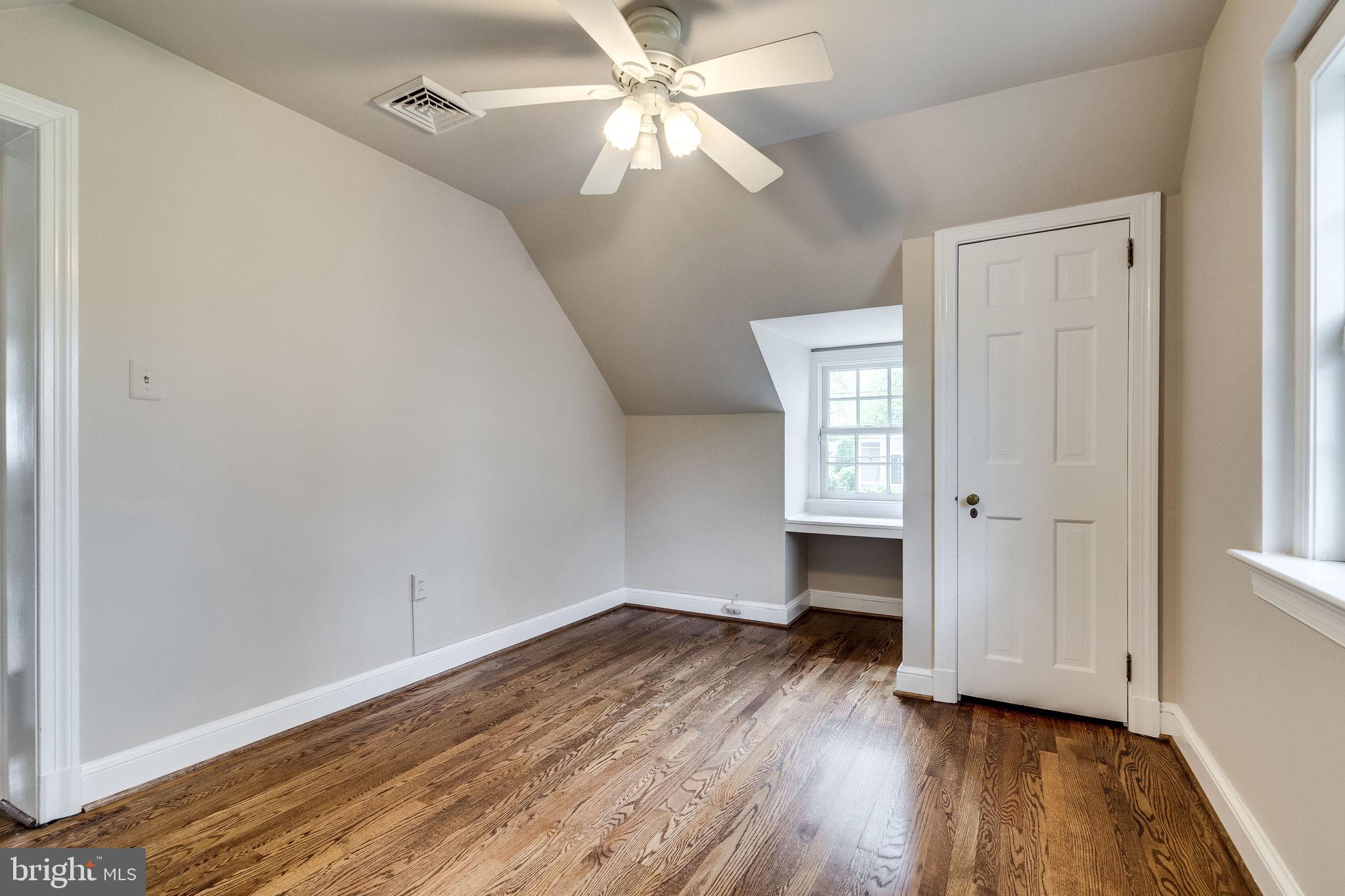 COLLEGE PARK - Residential