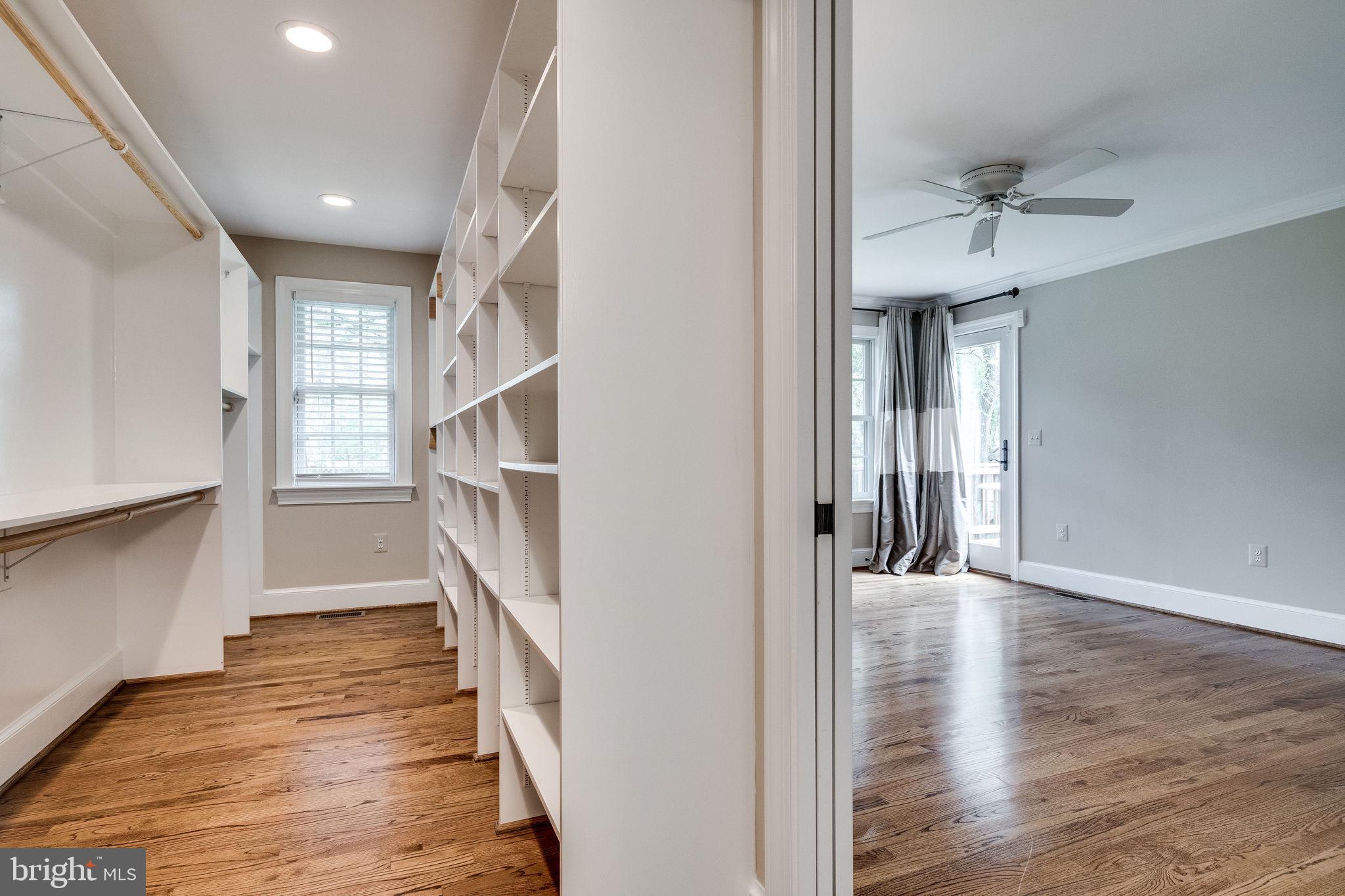 COLLEGE PARK - Residential