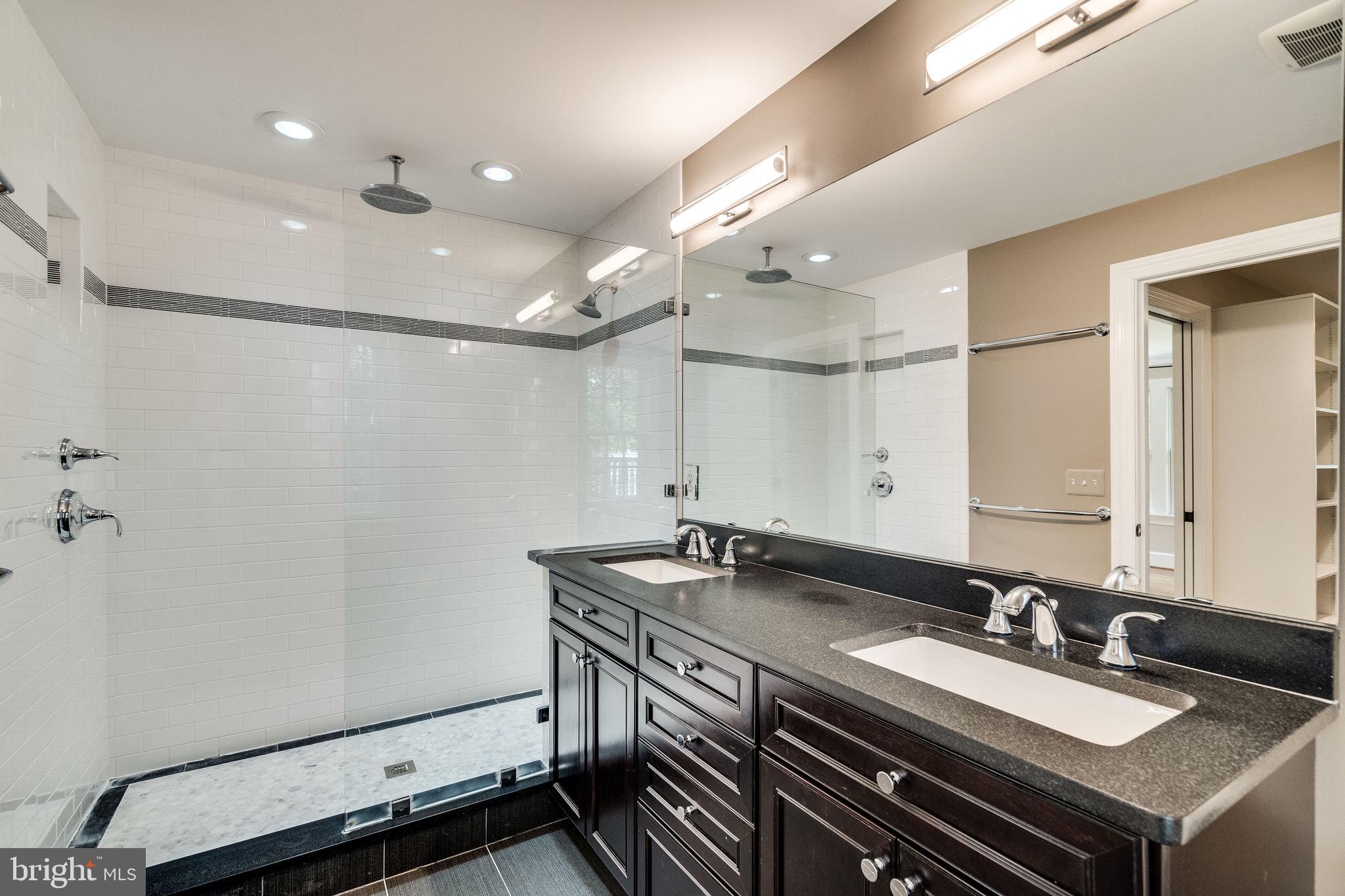 COLLEGE PARK - Residential