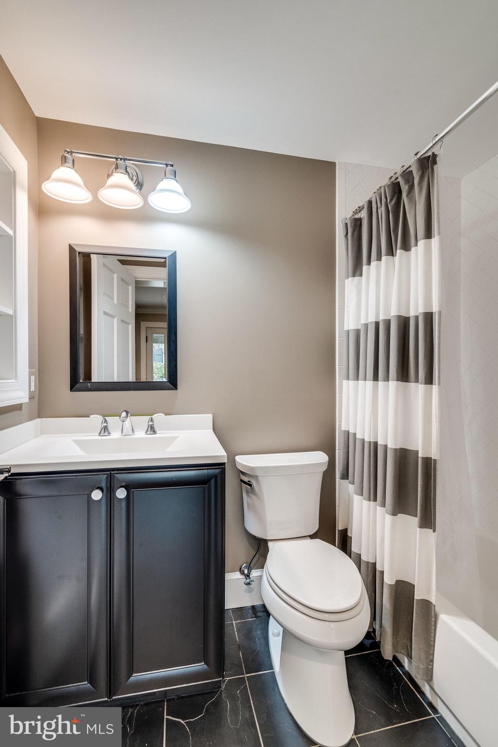 COLLEGE PARK - Residential