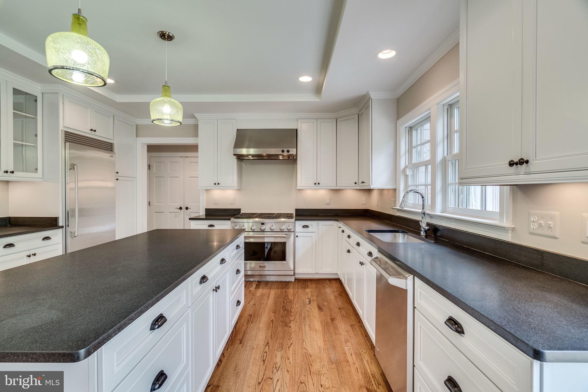 COLLEGE PARK - Residential