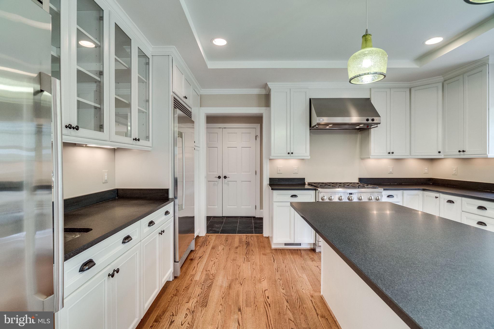 COLLEGE PARK - Residential