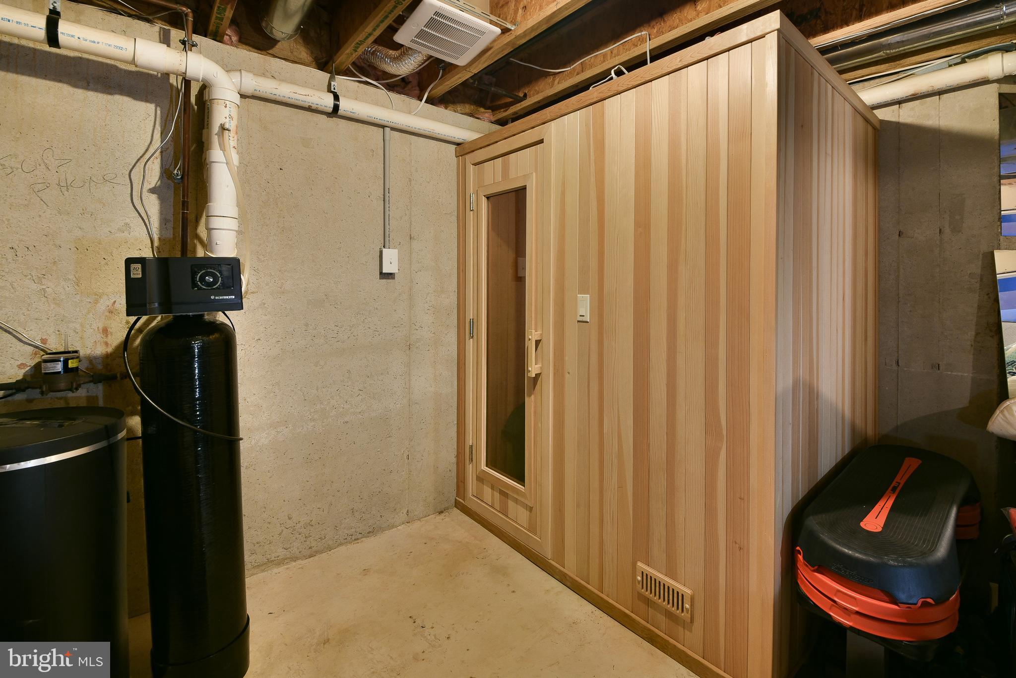 INDIAN CREEK - Residential