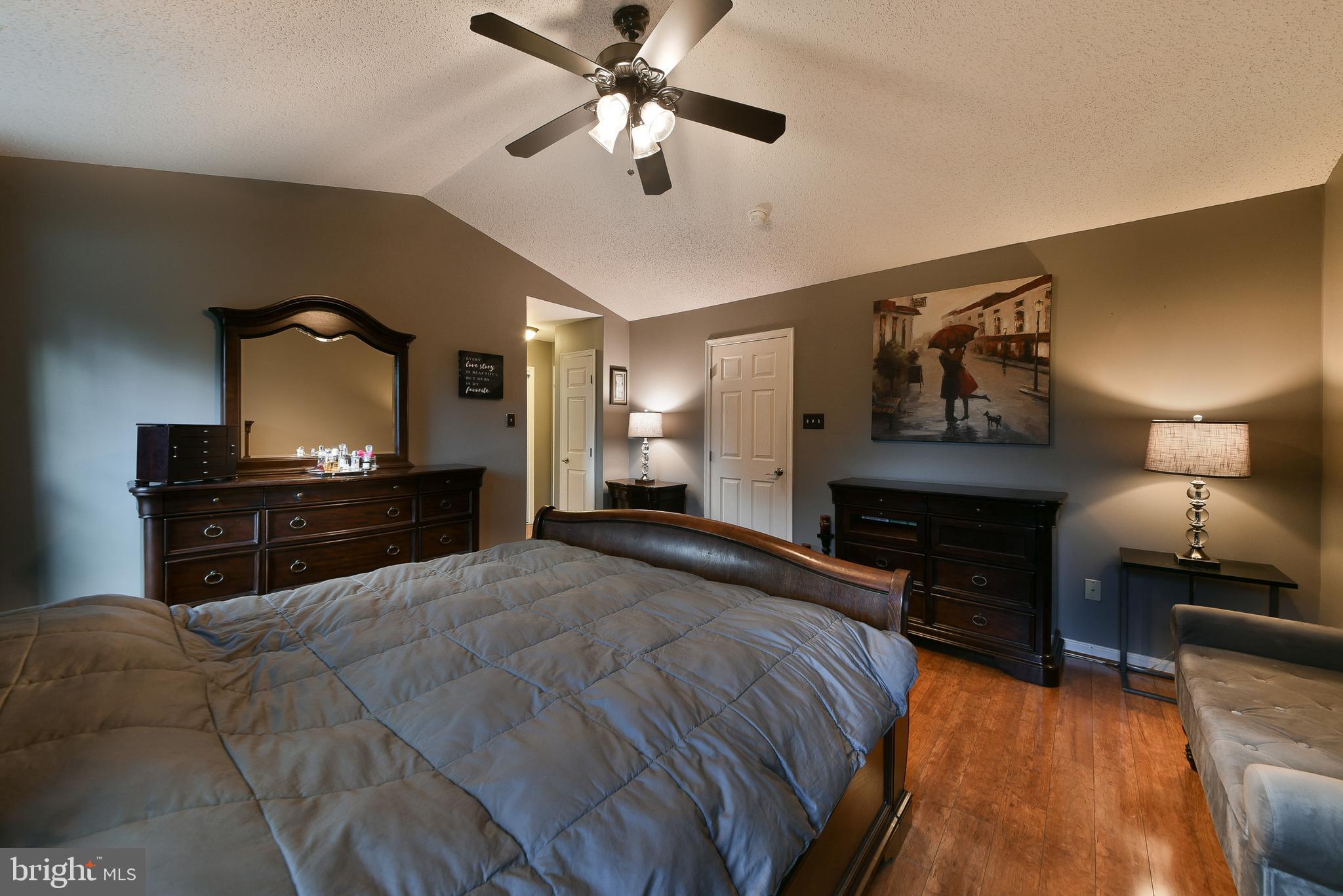 INDIAN CREEK - Residential